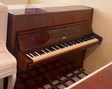 Piano Rösler