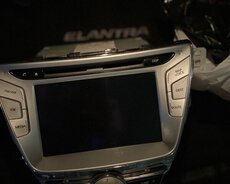 Hyundai Elantra 2011 Monitor