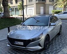 Hyundai Elantra icarəsi