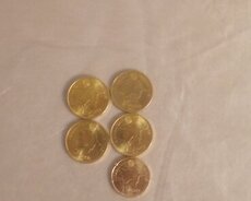 4 ədəd 20 qəpik və 1 ədəd 10 qəpik satıram