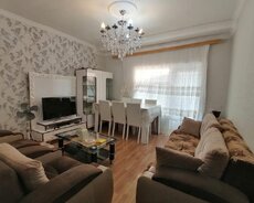 Masazır Продается отличная отремонтированная квартира на ул. Гултулуш, 93.