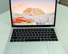 Apple Macbook Pro 13 inch 16gb ram 512gb ssd