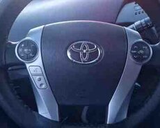 Toyota Prius airbag