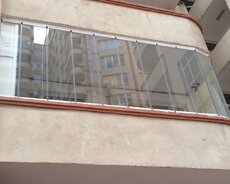 мастер стеклянного балкона