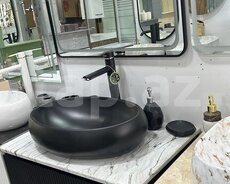 Mərmərli moydadır