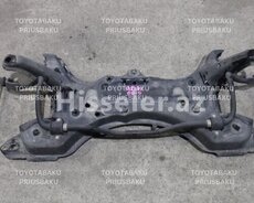 Toyota Corolla Hatcback Qabaq Traves