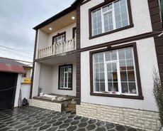 Продается дом площадью 1,5 сота, 180м2 в районе Хырдалана.
