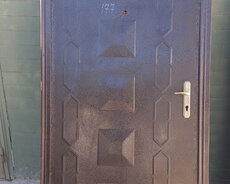 Сейфовая дверь