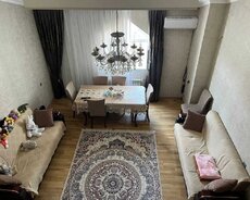 Masazır Купчалы продается меблированная двухуровневая квартира на ул. Гултулуш, 93.