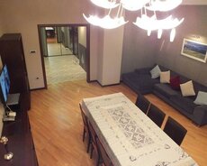 Продается 3-комнатная квартира на улице Оруджа Алиева