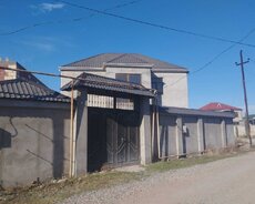 Sumqayit Seherinde 5 otaqli 2 mertebeli həyət evi satilir