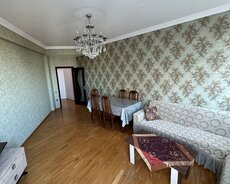 20 3-комнатная квартира с ремонтом в районе метро Январ