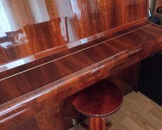 Rosslerr pianino satılır
