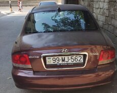 Hyundai Sonata 2002 model