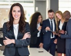 Ofis Menecer tələb olunur