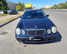 Mercedes E220