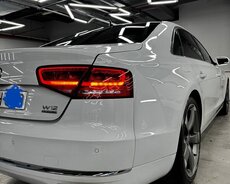 Audi A 8