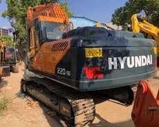 Hyundai 220 Excavator