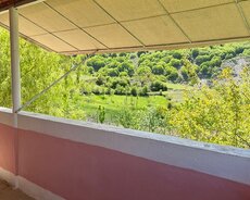 İsmayıllı rayonu, Lahıc qəsəbəsində gözəl mənzərəli bağ evi