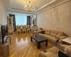 Bdu və E.akademiyası m/s yaxındır