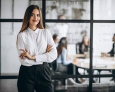 Ofis meneceri axtarılır