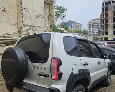 Lada niva travel