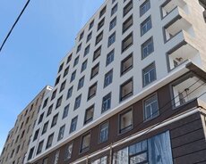 Tibb Universitetinə yaxın 3 otaqlı mənzil satılır