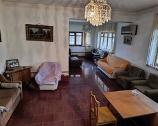 Novxanıda 16 sotda 3 mərtəbəli bağ evi satılır