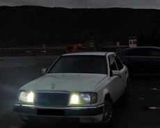Mercedes. W124