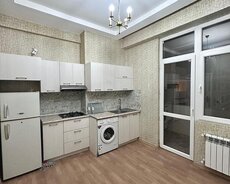 Şərq bazarının yanında 2 otaqlı mənzil satılır