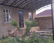 8 sot 3 otaqlı həyət evi