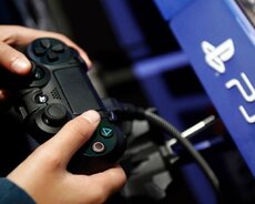 Playstation 4 pultu
