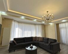 8 Noyabr m/s yanında 3 otaq satılır