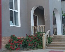 Bağ baxçalı həyət evi