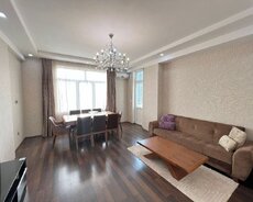 Azadlıq pr m/s yaxın 3 otaq satılır