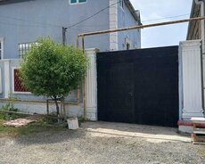 Binəqədidə 2 mərtəbə mansard tipli 2 otaqlı həyət evi