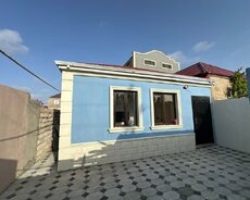 Продается дом с 3 спальнями и внутренним двориком на участке 2 акра