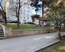 20 Yanvar metrosunun yaxinliginda 2 otaqli mənzil satilir
