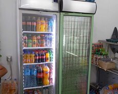 Двухдверные холодильные витрины, идеально подходящие для напитков и закусок