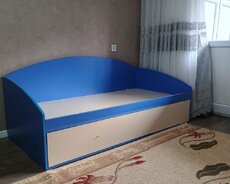 uşaq çarpayısı