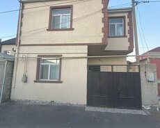 Xırdalan şəhəri 4 otaqlı həyət evi 120 kv.m