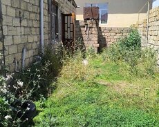 Дом во дворе с 3 комнатами