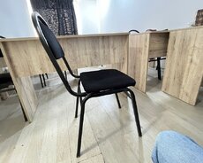 Tedris mərkəzi üçün stol və stullar
