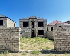 3.5 sotda 8 otaqlı həyət evi satılır