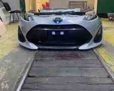 Toyota Aqua qabaq hissəsi