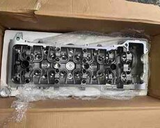 Toyota Prado mühərrik başlığı
