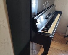 Piano Лира
