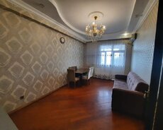 Qaraçuxurda, məscidə yaxın, əşyalı, 2 otaqlı mənzil