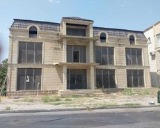 Bakıxanovda 4 mərtəb.abyekt satılır