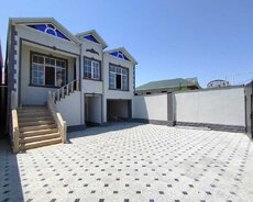 8-комнатный дом на 3 акрах